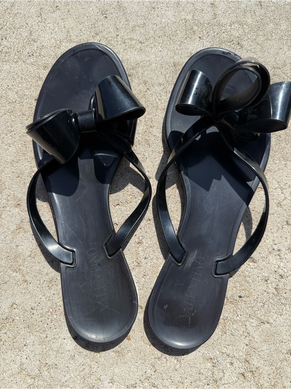 Valentino Garavani Couture Bow Jelly Thong Black  Size 38 / 7.5-8